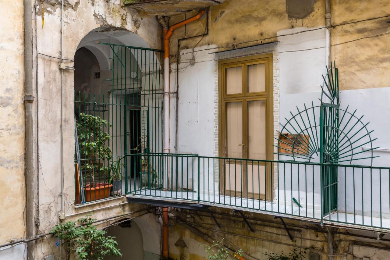 Art Apartment At Sanita By Wonderful Italy Napoli Ngoại thất bức ảnh